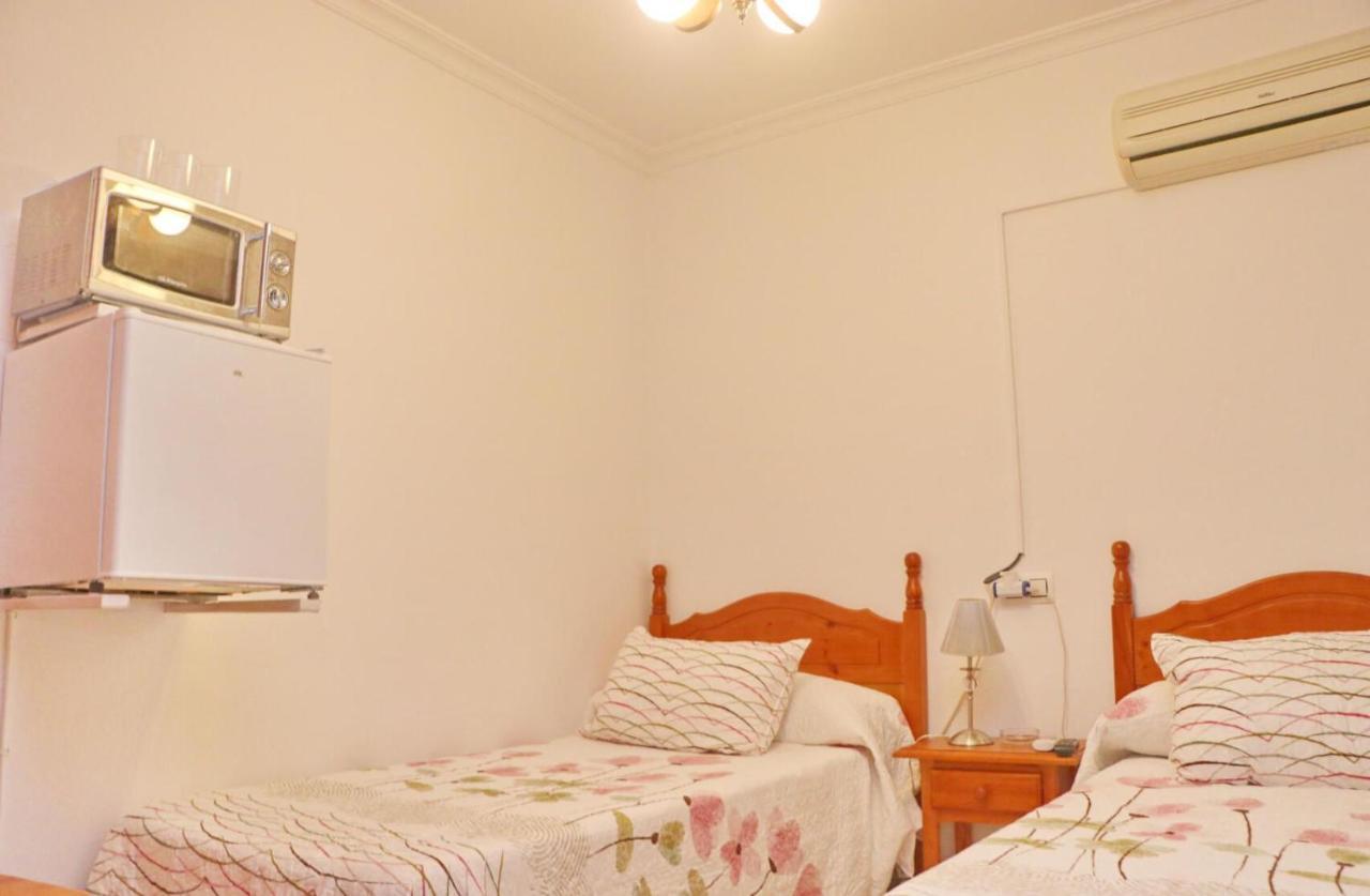 Habitacion Calle Ancha 02 コニル・デ・ラ・フロンテラ エクステリア 写真