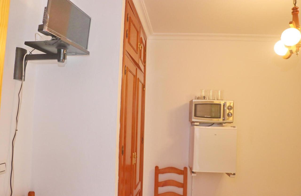 Habitacion Calle Ancha 02 コニル・デ・ラ・フロンテラ エクステリア 写真